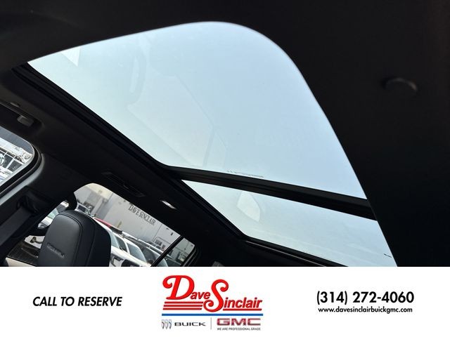 GMC Acadia Vehicle Full-screen Gallery Image 22