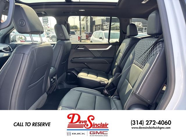 GMC Acadia Vehicle Full-screen Gallery Image 23