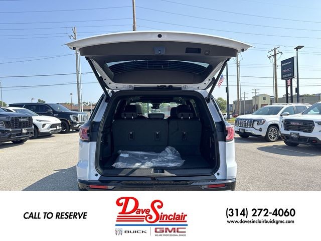 GMC Acadia Vehicle Full-screen Gallery Image 25