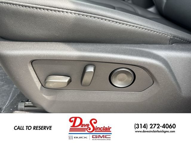 GMC Sierra 1500 Vehicle Full-screen Gallery Image 12