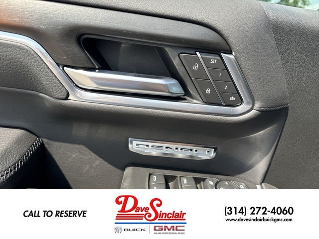 GMC Sierra 1500 Vehicle Full-screen Gallery Image 13