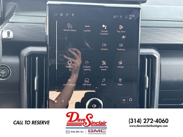 GMC Acadia Vehicle Full-screen Gallery Image 16