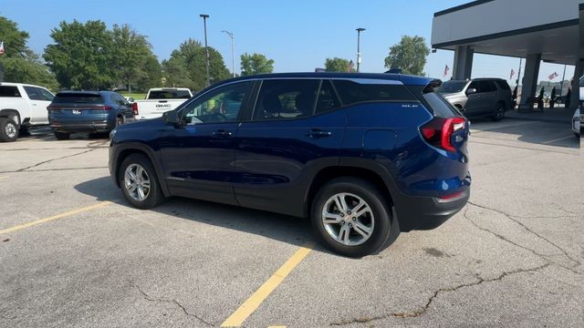 GMC Terrain Vehicle Full-screen Gallery Image 07