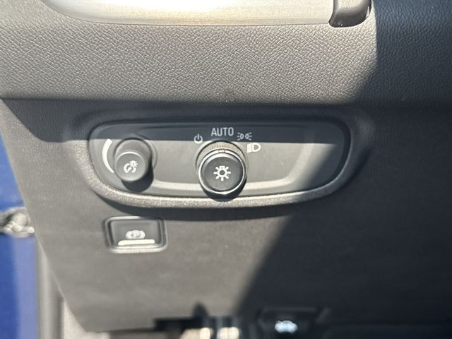 GMC Terrain Vehicle Full-screen Gallery Image 37