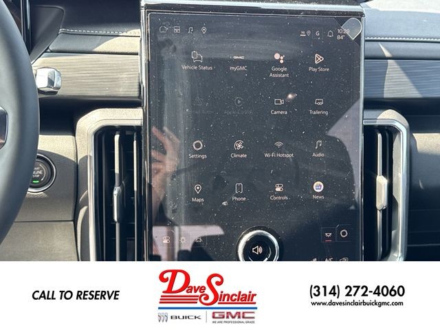 GMC Acadia Vehicle Full-screen Gallery Image 16