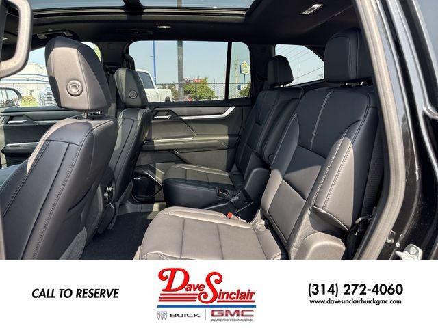 GMC Acadia Vehicle Full-screen Gallery Image 23