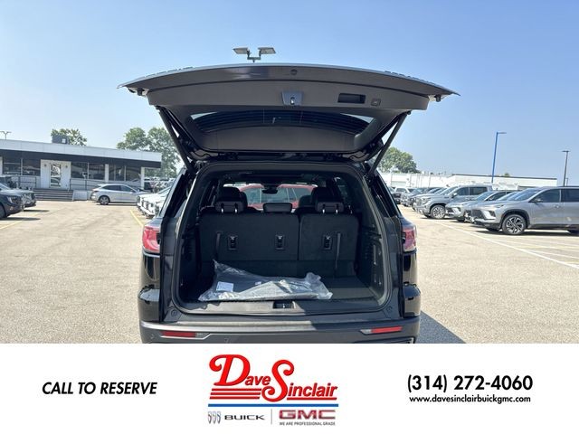 GMC Acadia Vehicle Full-screen Gallery Image 25