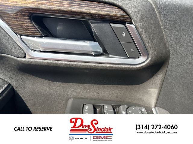 GMC Sierra 1500 Vehicle Full-screen Gallery Image 13