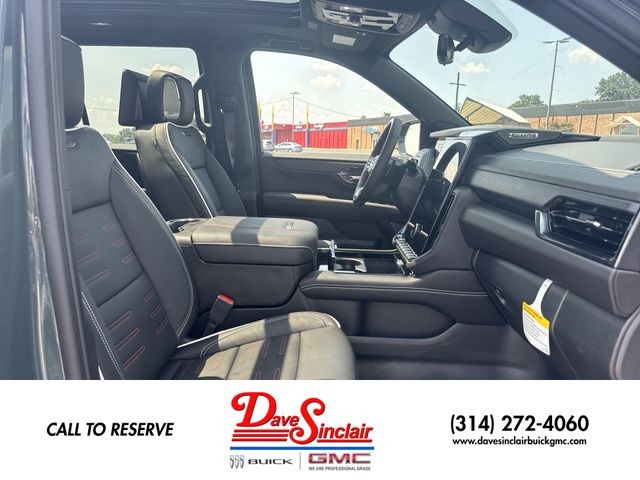 GMC Yukon Vehicle Full-screen Gallery Image 26