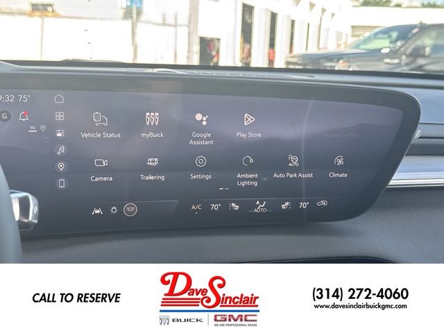 Buick Enclave Vehicle Full-screen Gallery Image 16