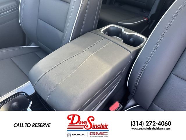 Buick Enclave Vehicle Full-screen Gallery Image 21