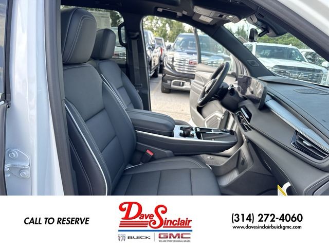Buick Enclave Vehicle Full-screen Gallery Image 26