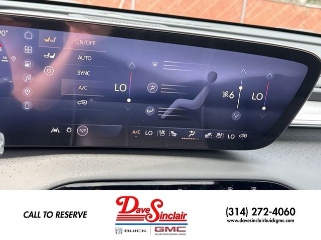 Buick Enclave Vehicle Full-screen Gallery Image 19