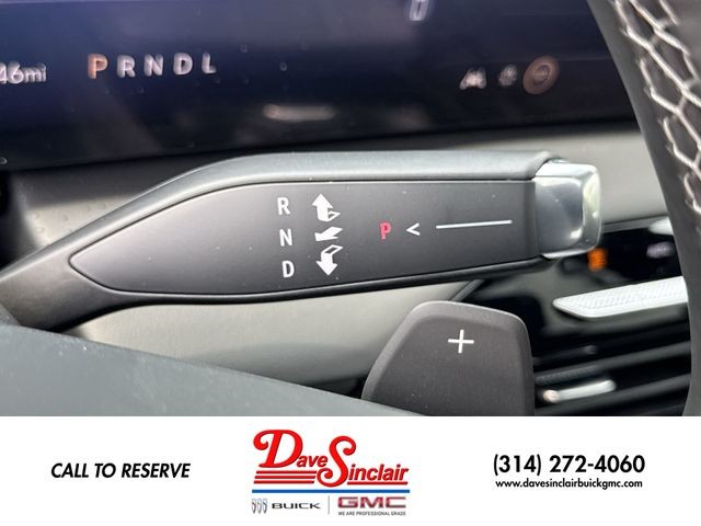 Buick Enclave Vehicle Full-screen Gallery Image 20