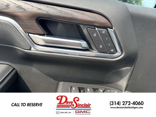 GMC Sierra 1500 Vehicle Full-screen Gallery Image 13
