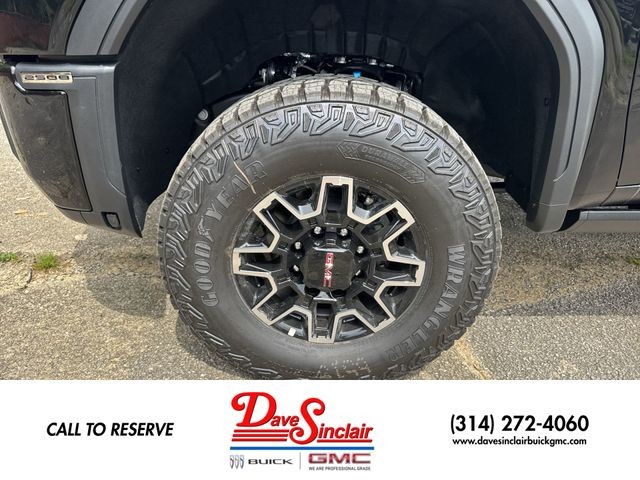 GMC Sierra 2500HD Vehicle Full-screen Gallery Image 10