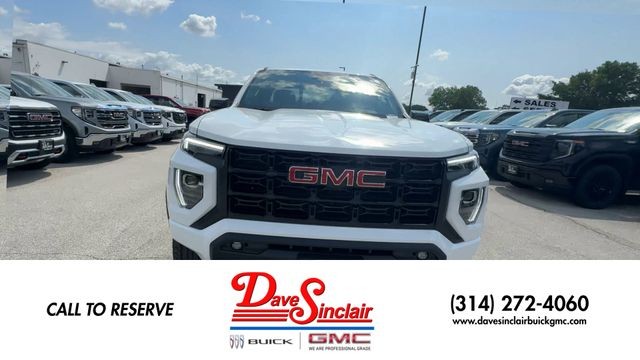GMC Canyon Vehicle Full-screen Gallery Image 03