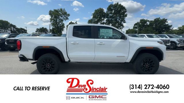 GMC Canyon Vehicle Full-screen Gallery Image 09