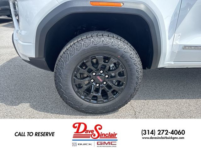 GMC Canyon Vehicle Full-screen Gallery Image 10