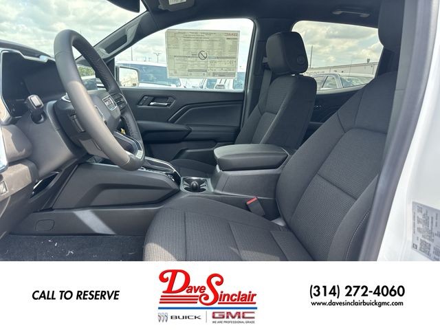 GMC Canyon Vehicle Full-screen Gallery Image 11