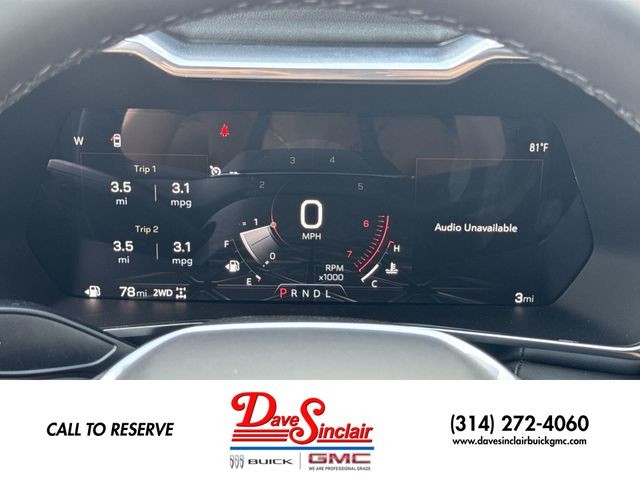 GMC Canyon Vehicle Full-screen Gallery Image 15