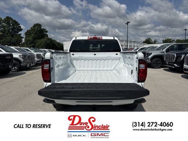 GMC Canyon Vehicle Full-screen Gallery Image 23