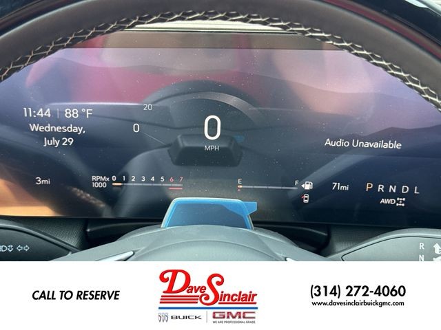 Buick Enclave Vehicle Full-screen Gallery Image 15