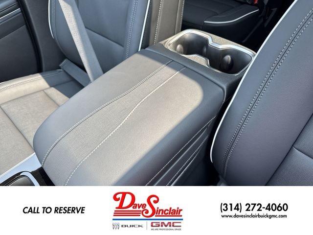 Buick Enclave Vehicle Full-screen Gallery Image 21