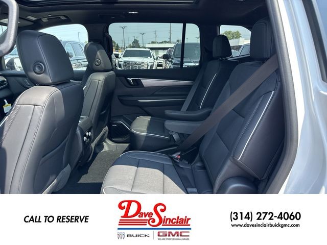 Buick Enclave Vehicle Full-screen Gallery Image 23