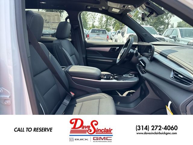 Buick Enclave Vehicle Full-screen Gallery Image 26