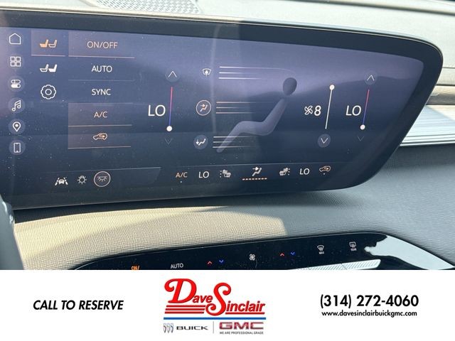 Buick Enclave Vehicle Full-screen Gallery Image 19