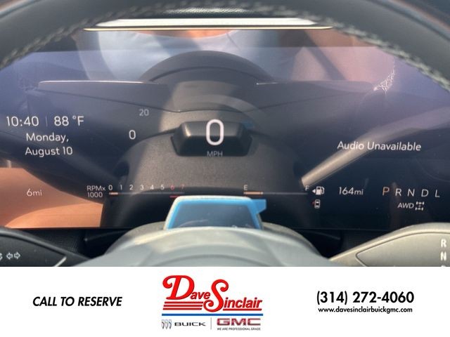 Buick Enclave Vehicle Full-screen Gallery Image 15