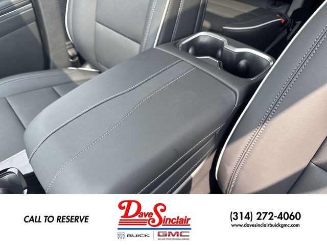 Buick Enclave Vehicle Full-screen Gallery Image 21