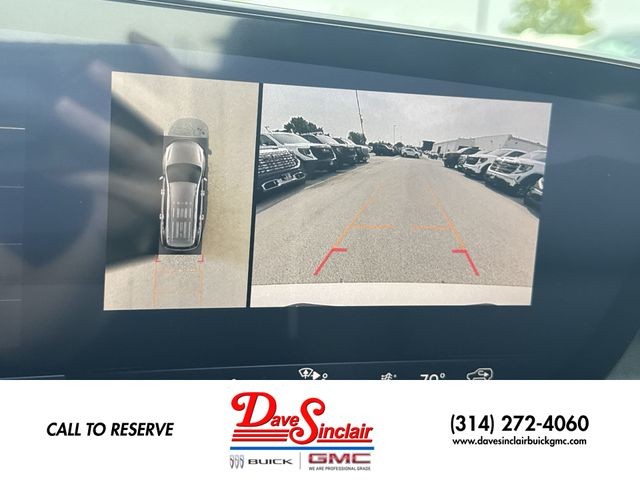 Buick Enclave Vehicle Full-screen Gallery Image 17