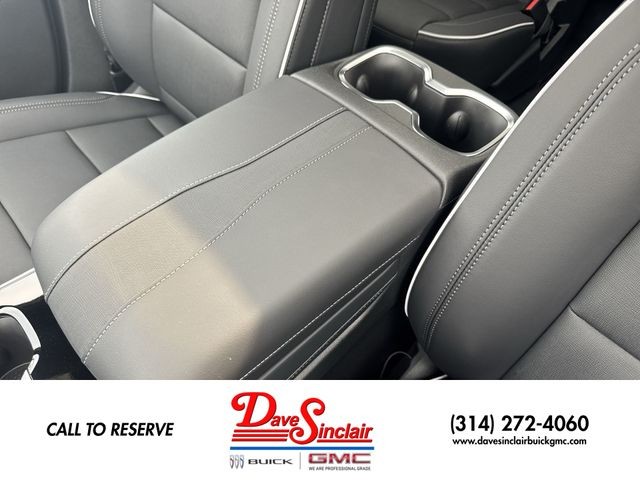 Buick Enclave Vehicle Full-screen Gallery Image 21