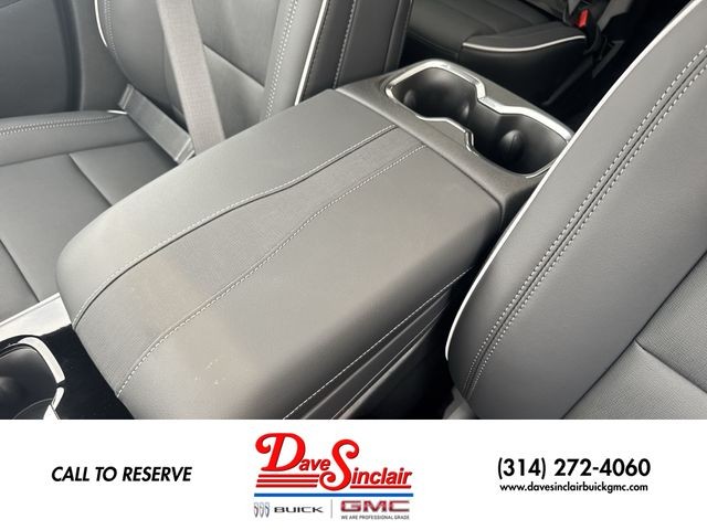 Buick Enclave Vehicle Full-screen Gallery Image 21