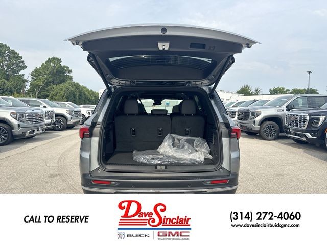 Buick Enclave Vehicle Full-screen Gallery Image 25