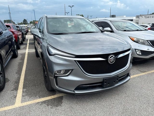 Buick Enclave Vehicle Full-screen Gallery Image 04