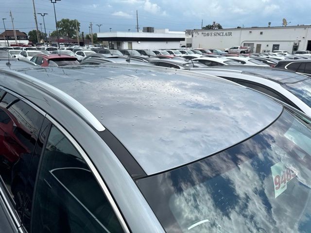 Buick Enclave Vehicle Full-screen Gallery Image 08