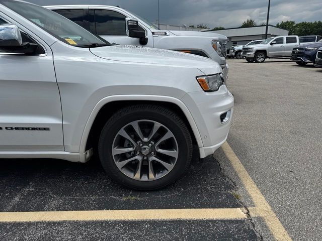 Jeep Grand Cherokee Vehicle Full-screen Gallery Image 05