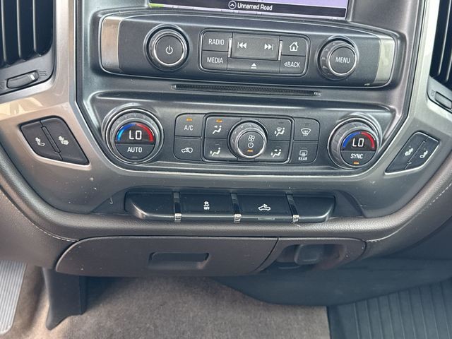 Chevrolet Silverado 1500 Vehicle Full-screen Gallery Image 22