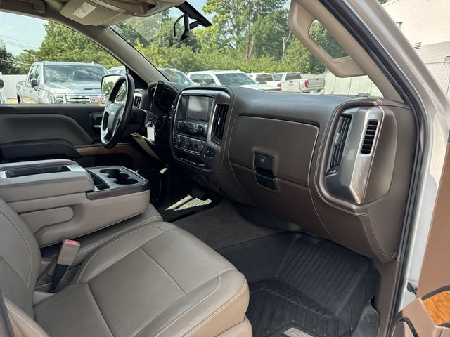 Chevrolet Silverado 1500 Vehicle Full-screen Gallery Image 31
