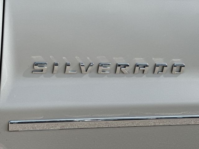 Chevrolet Silverado 1500 Vehicle Full-screen Gallery Image 34