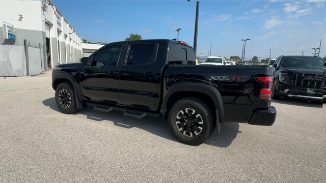 Nissan Frontier Vehicle Full-screen Gallery Image 07