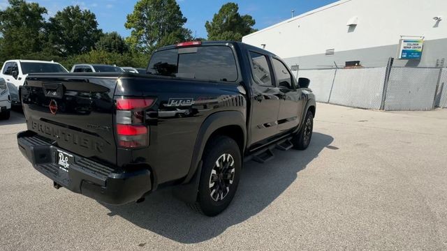 Nissan Frontier Vehicle Full-screen Gallery Image 10