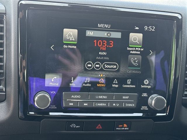 Nissan Frontier Vehicle Full-screen Gallery Image 17