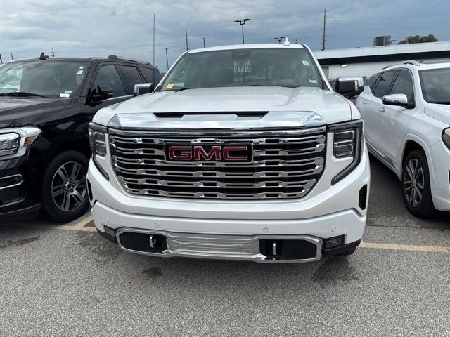 GMC Sierra 1500 Vehicle Full-screen Gallery Image 03