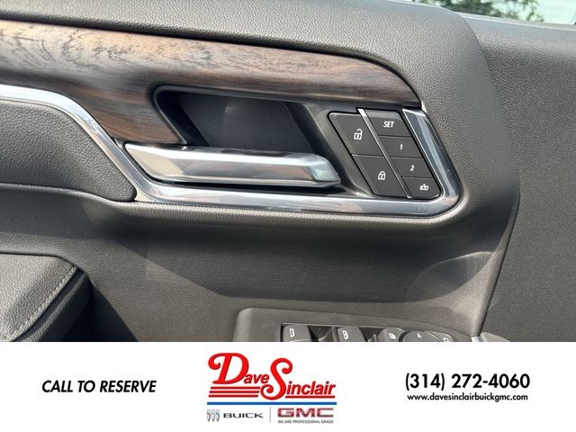 GMC Sierra 1500 Vehicle Full-screen Gallery Image 13