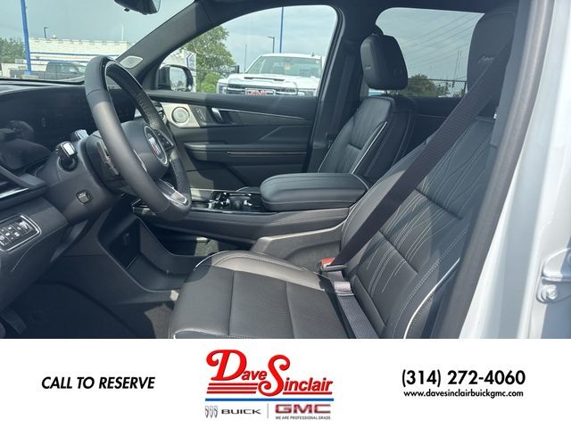 Buick Enclave Vehicle Full-screen Gallery Image 11