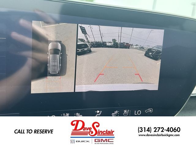 Buick Enclave Vehicle Full-screen Gallery Image 17